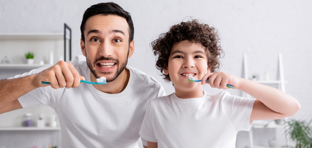 brosser ses dents - examen dentaire Dental examination - brush your teeth